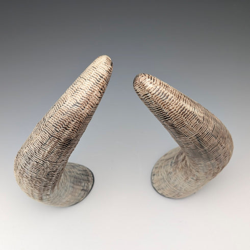 復古角鱗裝飾物一對小雕像